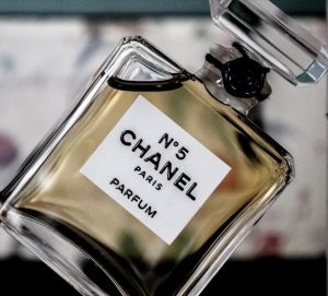 Nước hoa Chanel No 5 có mấy loại? 