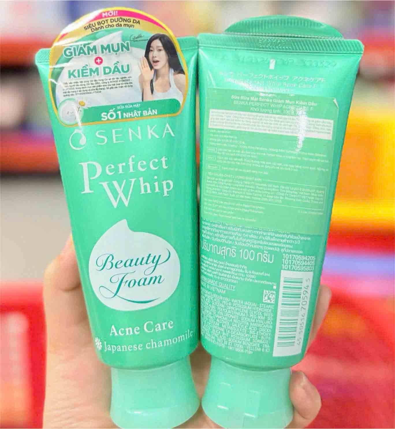 Sữa rửa mặt Senka Perfect Whip xanh lá nhạt