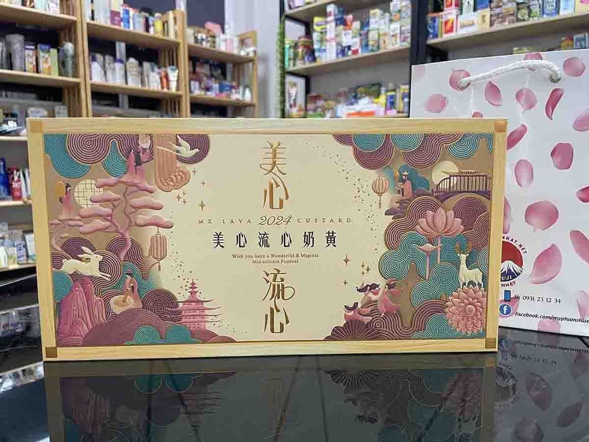 Bánh trung thu Lava Custard Mooncake 2024 MX Takashimaya 8 cái