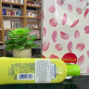 Dầu gội hỗ trợ giảm gàu Lion Nhật Bản