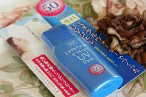 Kem-chống-nắng-Shiseido-Senka-Mineral-Water-Gel