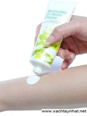 Kem dưỡng trắng da toàn thân Manis Whitening Body Cream Nhật Bản Tuýt 150gr 5