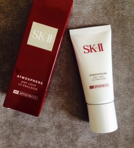 Kem chống nắng SK-II Atmosphere Airy Light UV Emulsion SPF30/PA+++