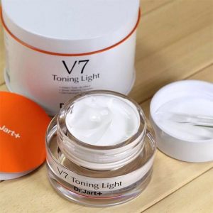 Kem dưỡng trắng da và tái tạo da V7 Toning Light Hàn Quốc