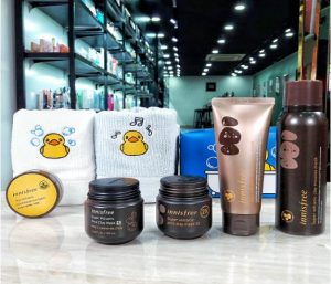 Mặt nạ tro núi lửa Innisfree có mấy loại?