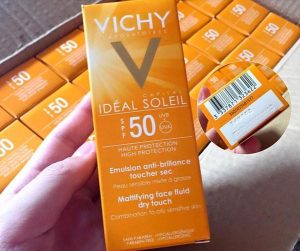 REVIEW Kem chống nắng Vichy Ideal Soleil SPF 50 1