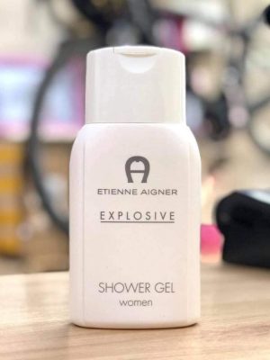 Etienne Aigner Explosive Shower Gel (sữa tắm explosive trắng): mùi hương thu hút và quyến rũ.