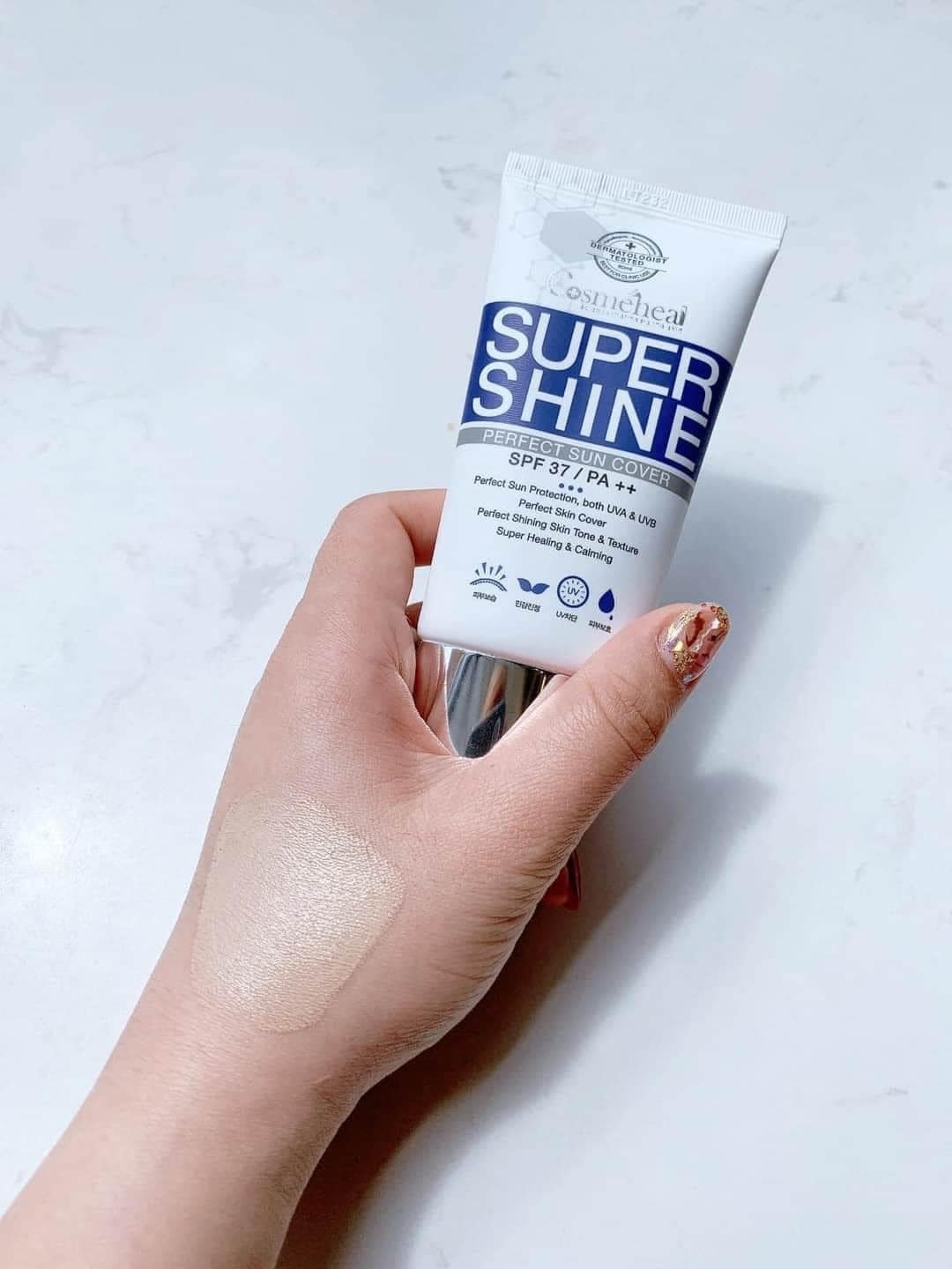 Kem chống nắng Super Shine COSMEHEAL: \