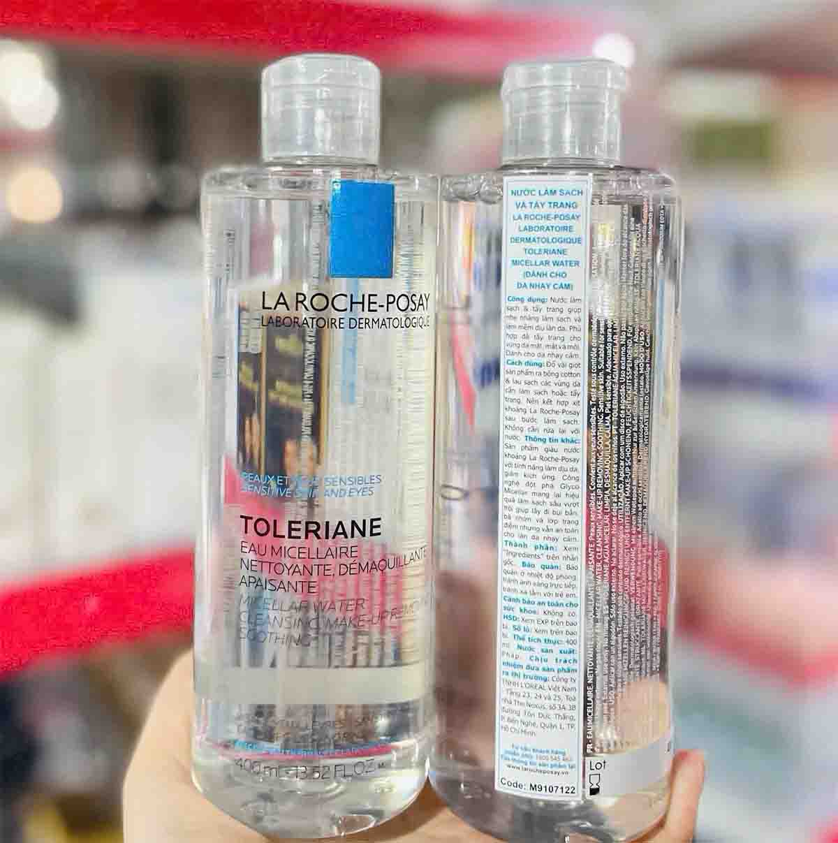 Nước tẩy trang Laroche Posay trắng
