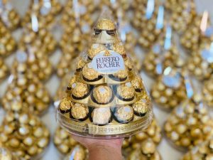Chocolate Ferrero Rocher hình tháp