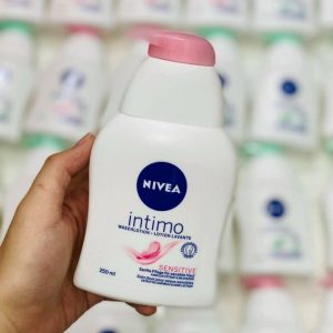 dung dịch vệ sinh Nivea Intimo màu hồng