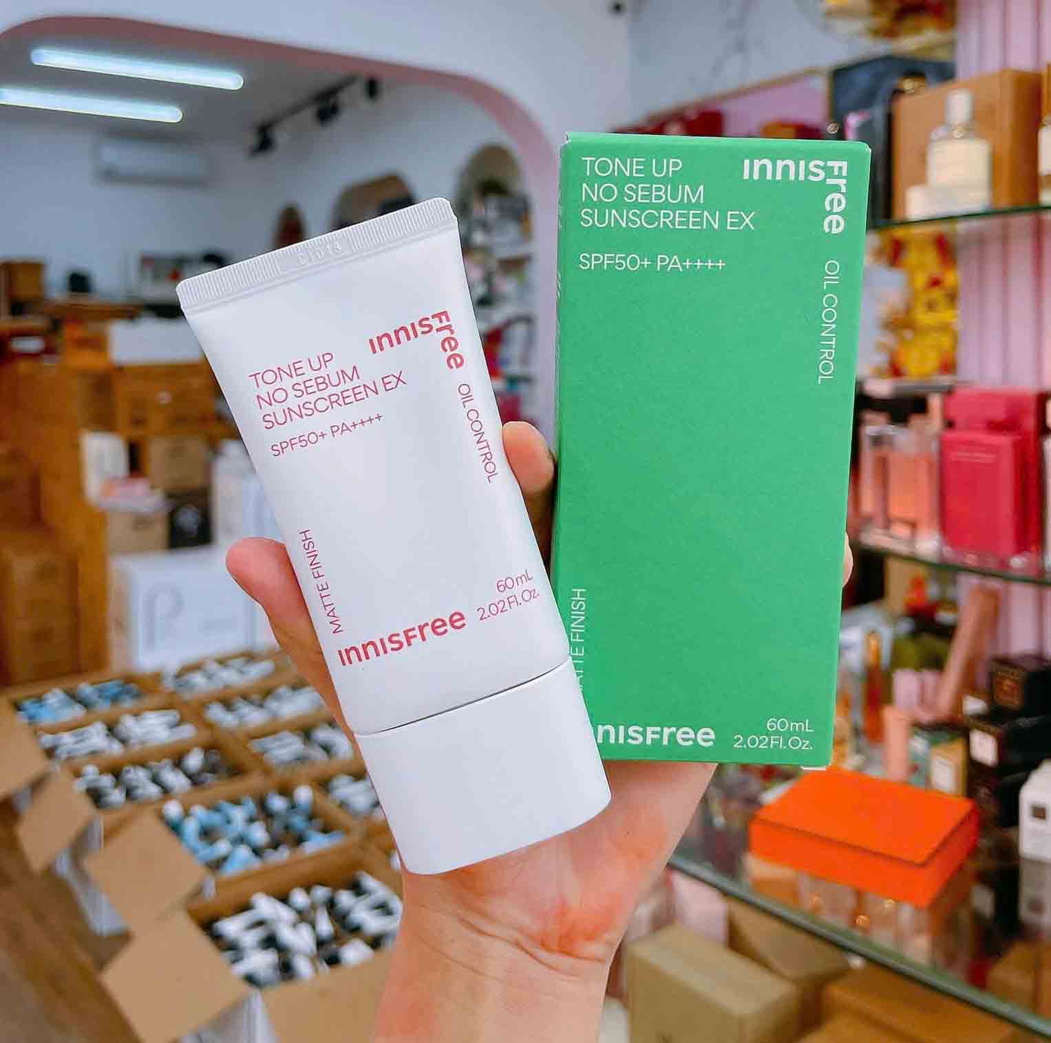 Kem chống nắng Innisfree Tone Up No Sebum 60ml