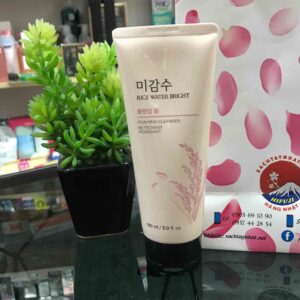 sữa rửa mặt gạo Hàn Quốc