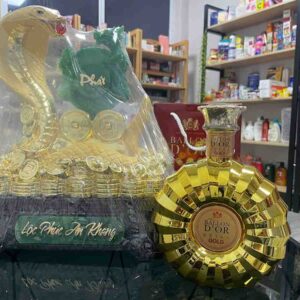 Rượu con rắn vàng ngâm ngọc lộc phúc an khang