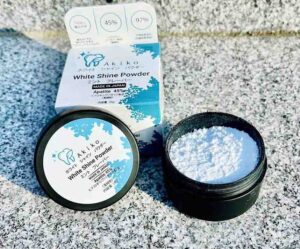 bột tẩy trắng răng của nhật