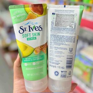 Sữa rửa mặt ST Ives soft skin