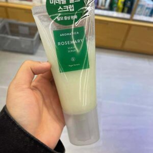 tẩy tế bào chết da đầu aromatica