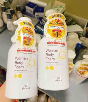 Dung dịch vệ sinh phụ nữ Pia Jour Woman Body Foam