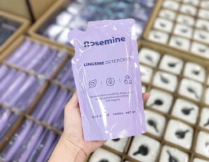 Nước giặt đồ lót Rosemine