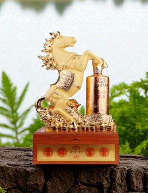 rượu con ngựa cát tường phú quý