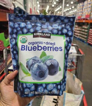 Việt quất sấy khô Kirkland Whole Dried Blueberries Mỹ