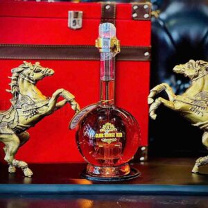 rượu hình con ngựa đôi song mã kim loại Club House XXII
