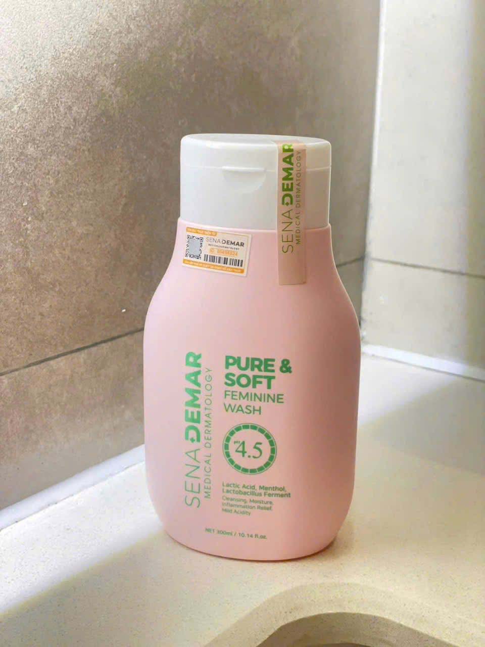 Dung dịch vệ sinh phụ nữ Sena Demar Pure & Soft Feminin Wash