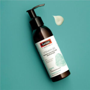 kem dưỡng ẩm swisse vitamin b3 blemish controlling Moisturizer