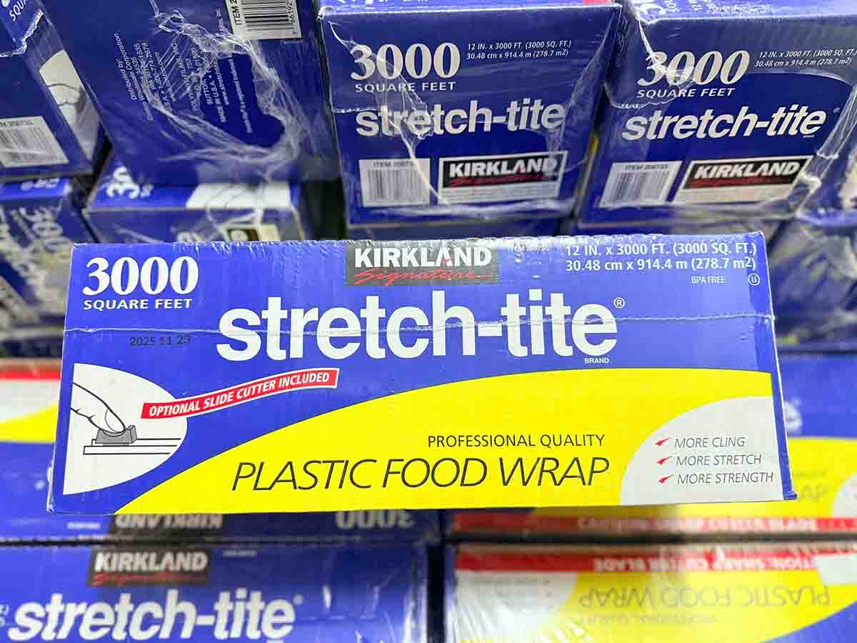 Màng bọc thực phẩm Kirkland Stretch Tite Plastic Food Wrap 3000