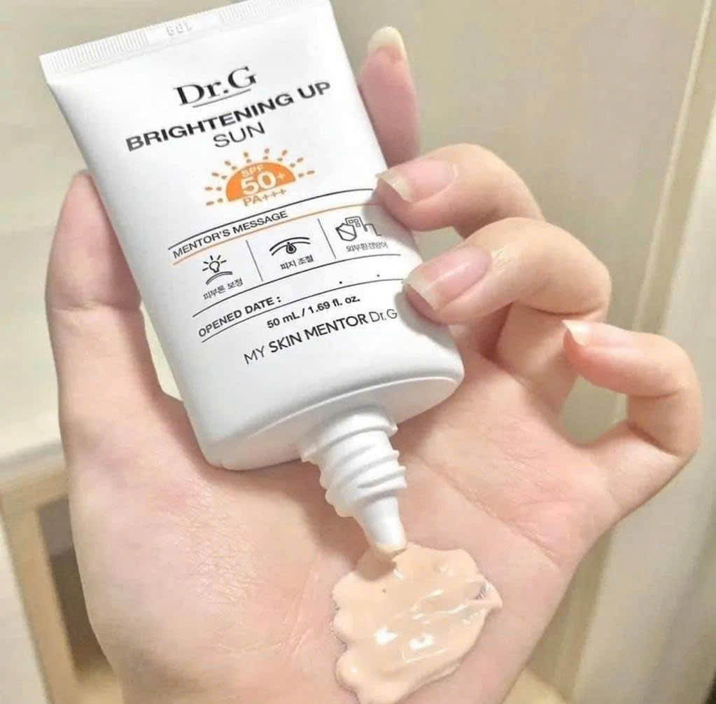 Kem chống nắng Dr G Brightening Up Sun+ SPF50+ PA+++