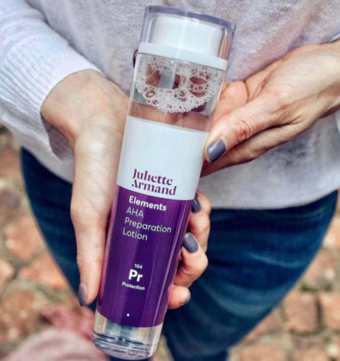 Nước cân bằng cho mọi da Cleansing Tonic Lotion Juliette Armand 210ml