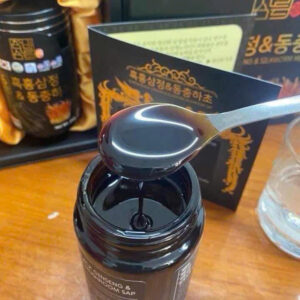 Cao hắc sâm đông trùng hạ thảo Chambarunsam 4 lọ