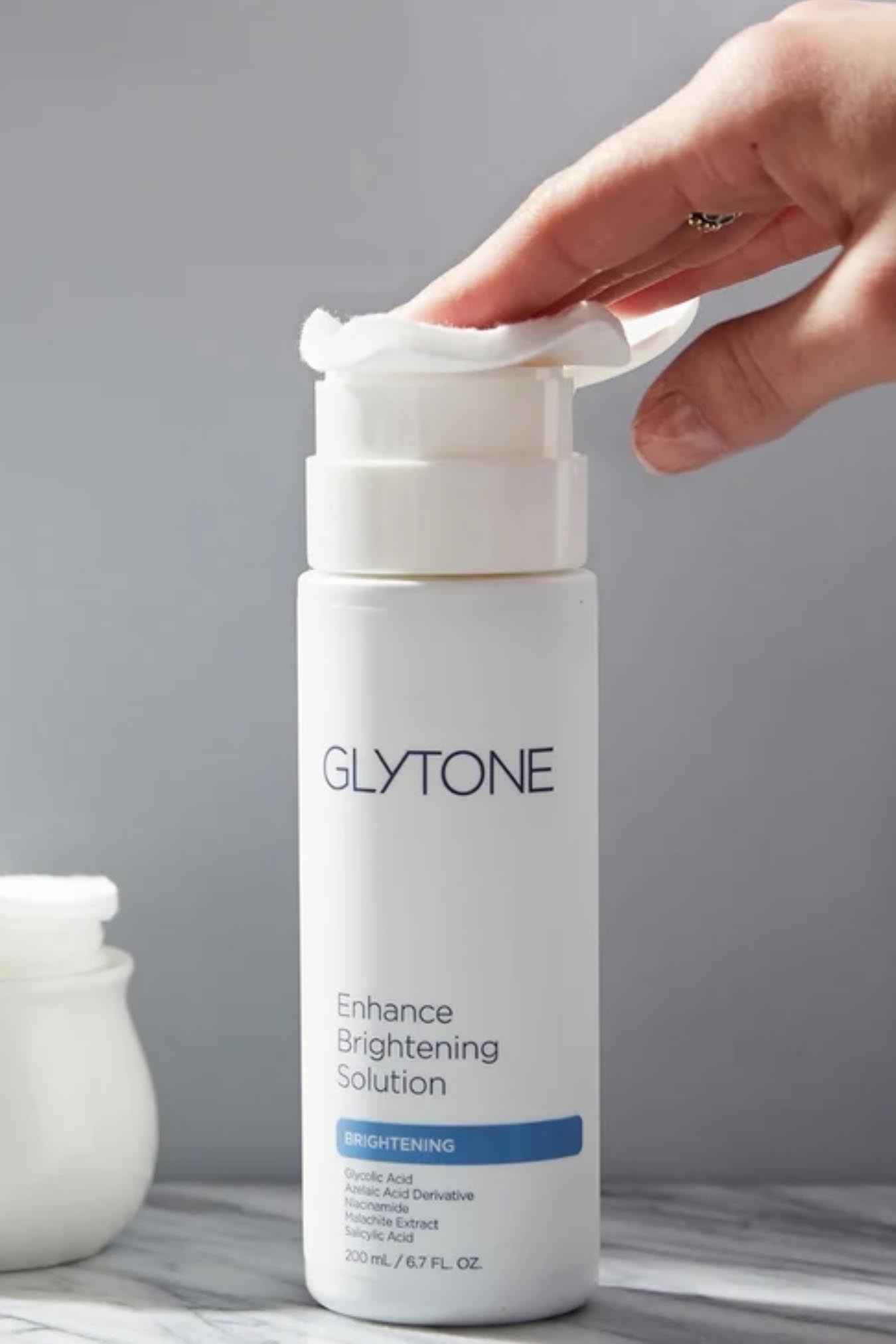 Toner cân bằng tẩy da chết, sáng da Glytone Enhance Brightening Solution