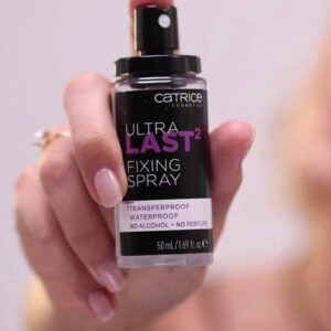 xịt khoá makeup catrice