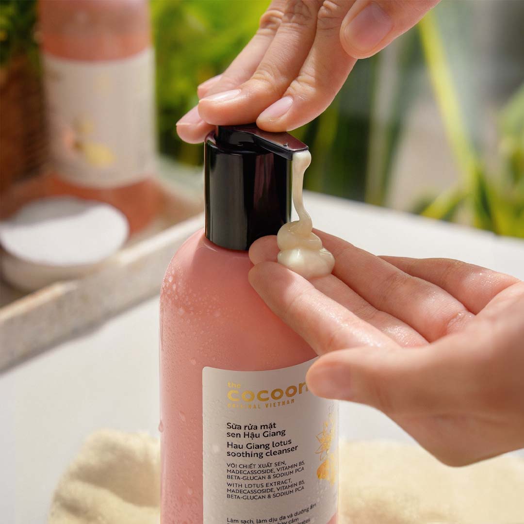 sữa rửa mặt sen hậu giang cocoon