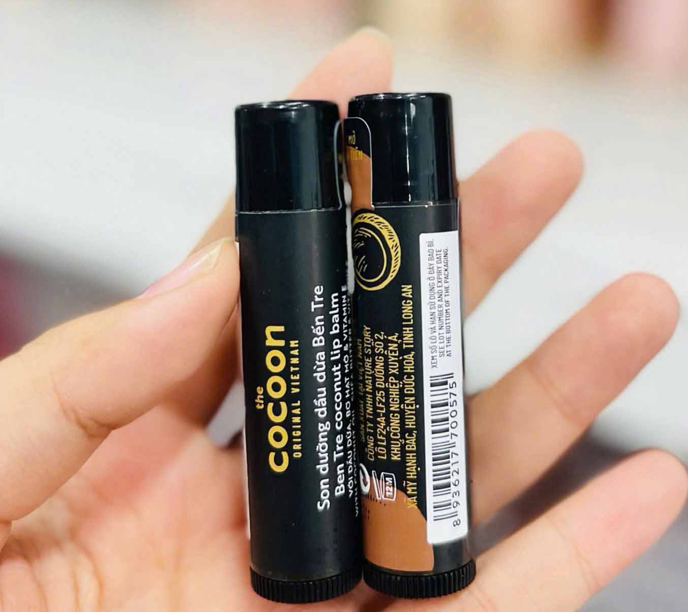 tẩy tế bào chết môi cocoon