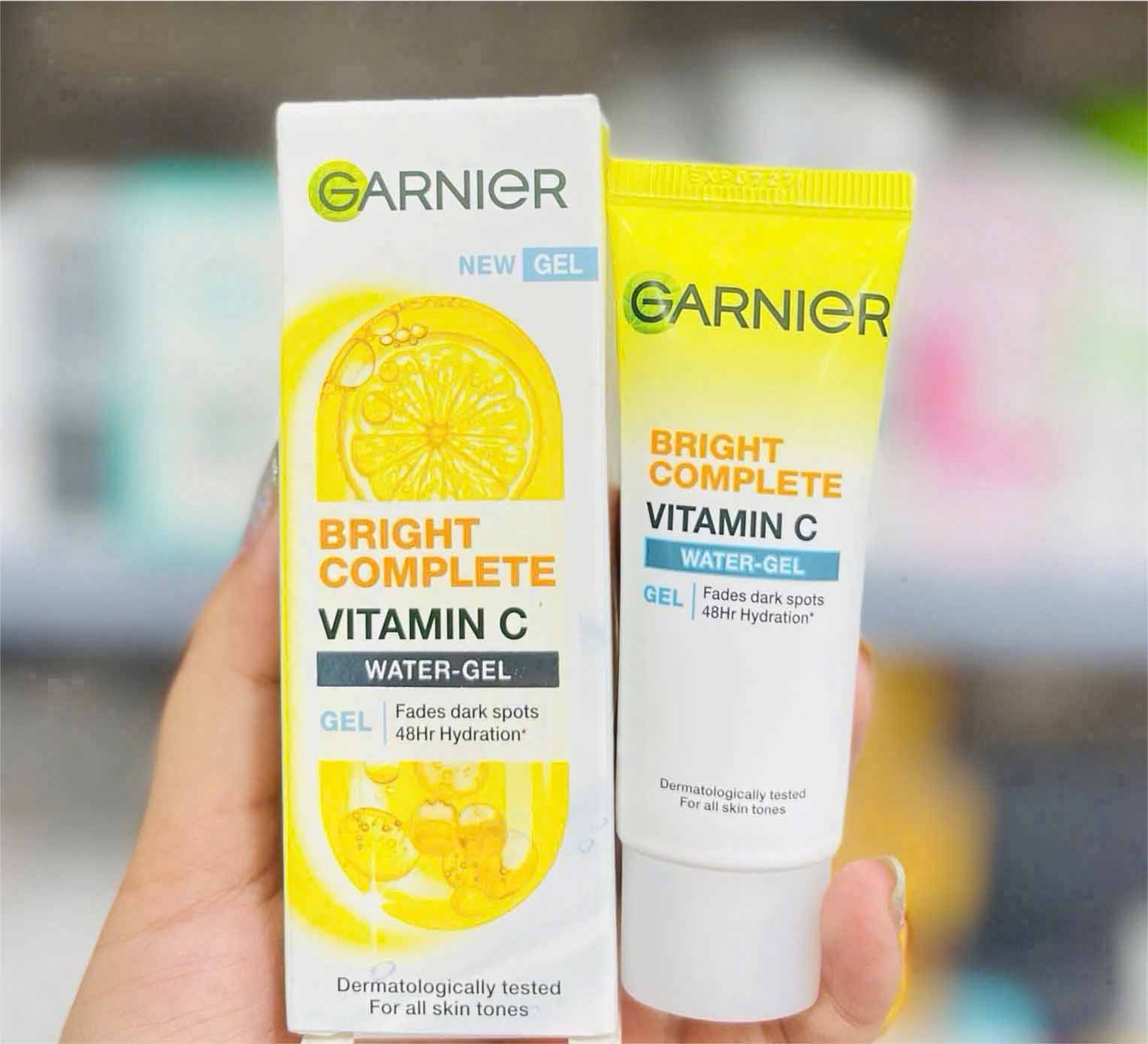 Kem dưỡng da Garnier Bright Complete Vitamin C Water Gel 20ml