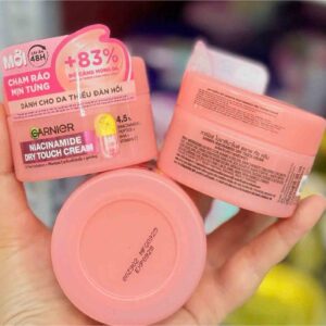 kem dưỡng ẩm garnier màu hồng