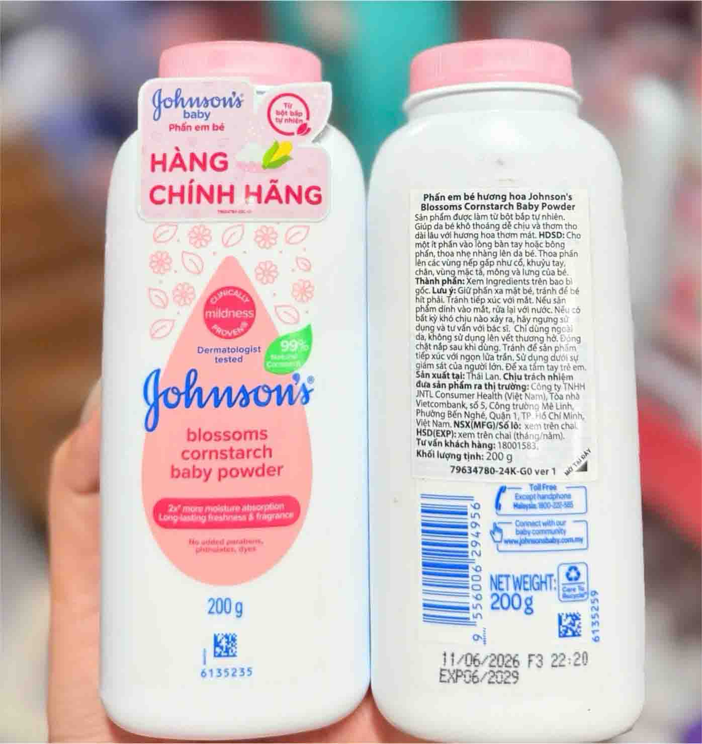phấn trị rôm sảy johnson 200g