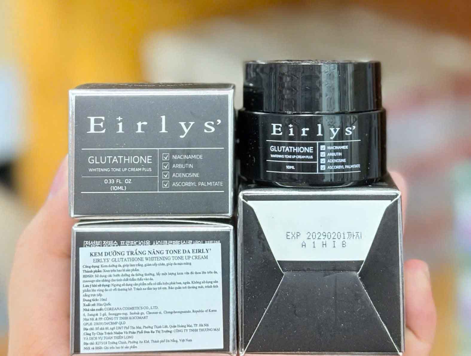 Kem dưỡng da Eirlys màu đen