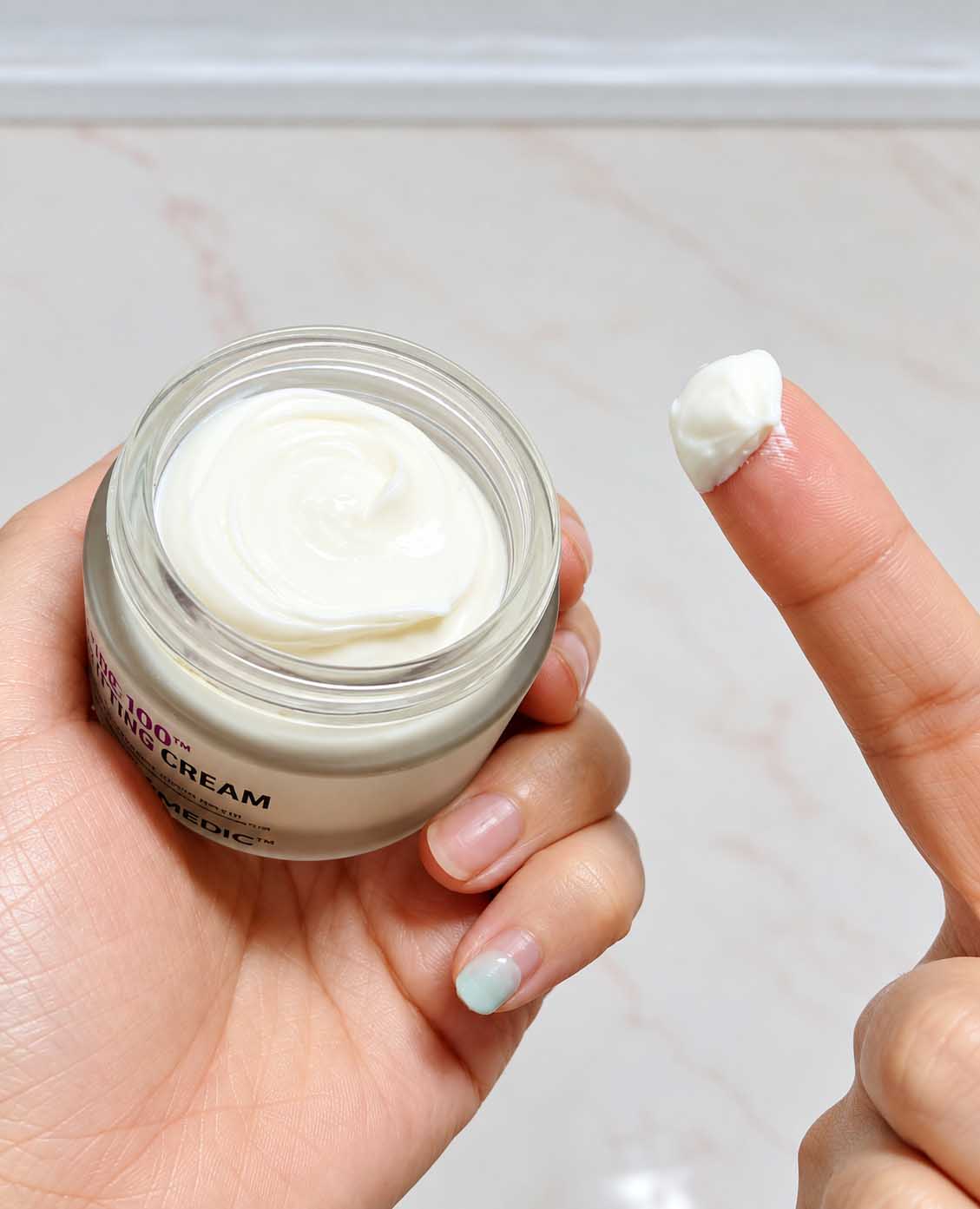 Kem dưỡng da Super Peptide 100 Collagen Lifting