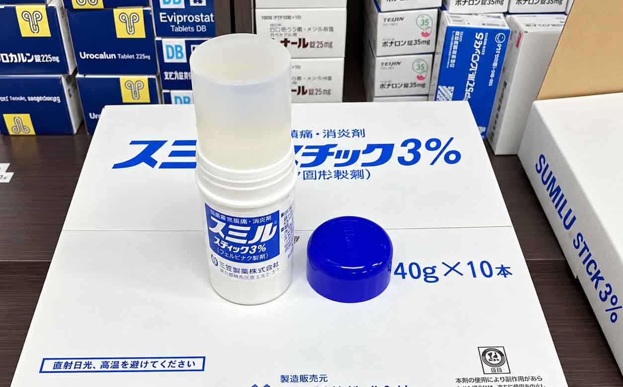 Thanh lăn hỗ trợ giảm đau Felbinac Stick Ointment 3% Mikasa